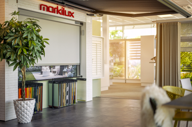 Markilux buitenzonwering gepresenteerd in moderne showroom van Deventer Zonwering
